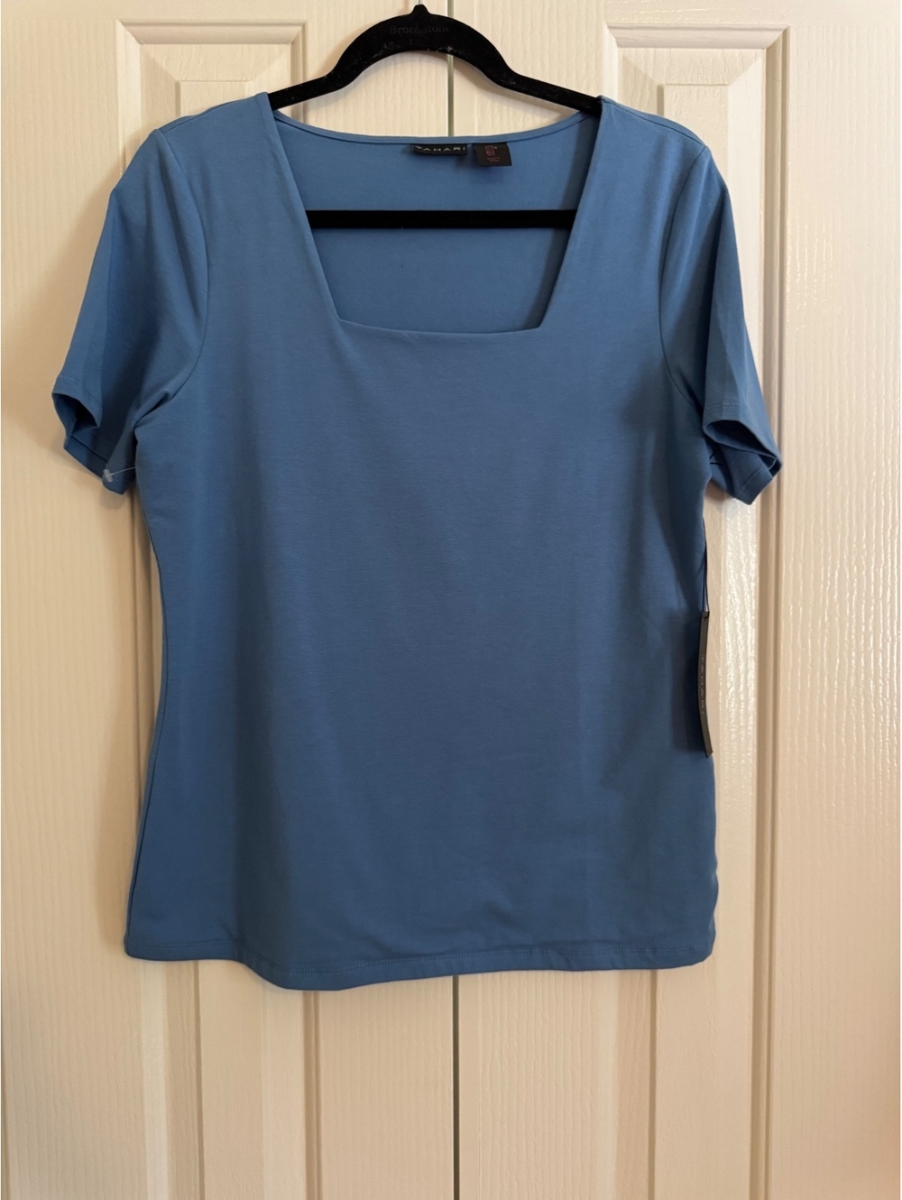 NWT Tahari Women's Light Blue Cotton Spandex Stretch Short Sleeve Top Size L